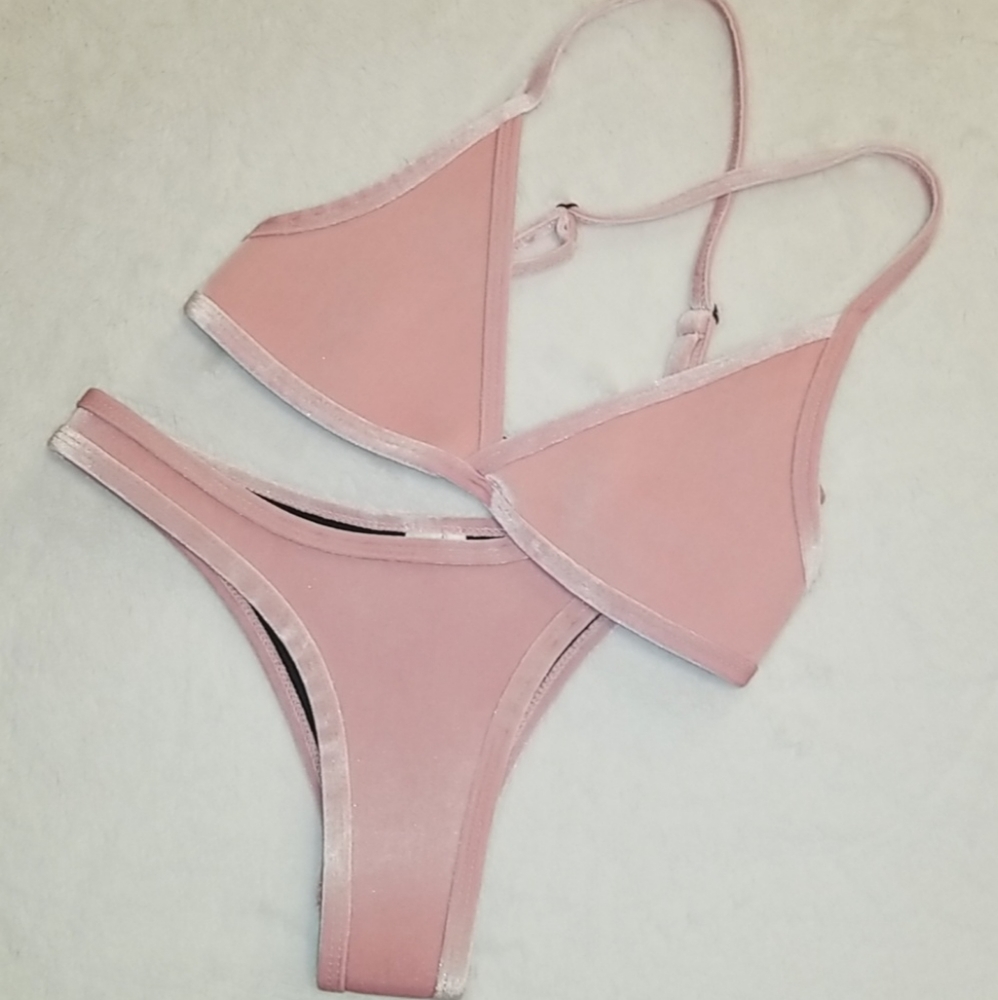 |Hoaka Swimwear Set!|